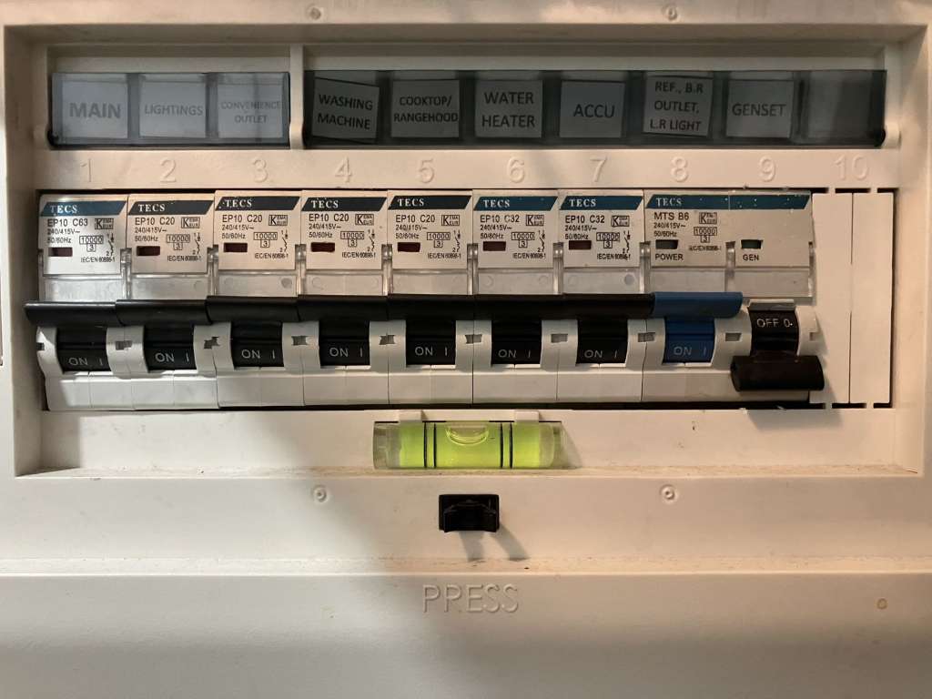 Normal switch status